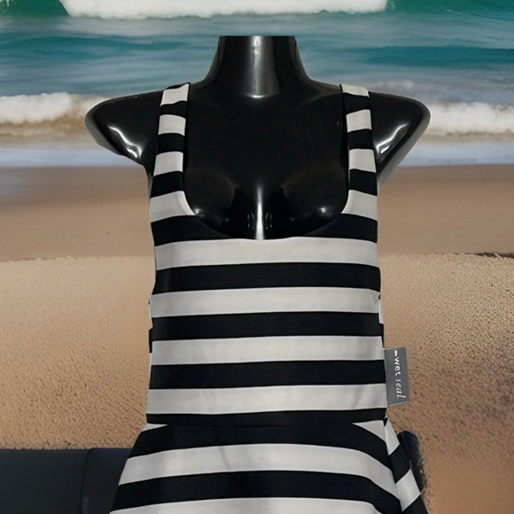 New w/Tags WET SEAL Black & White Stripe Slip-On Dress, Size Small - Picture 3 of 10